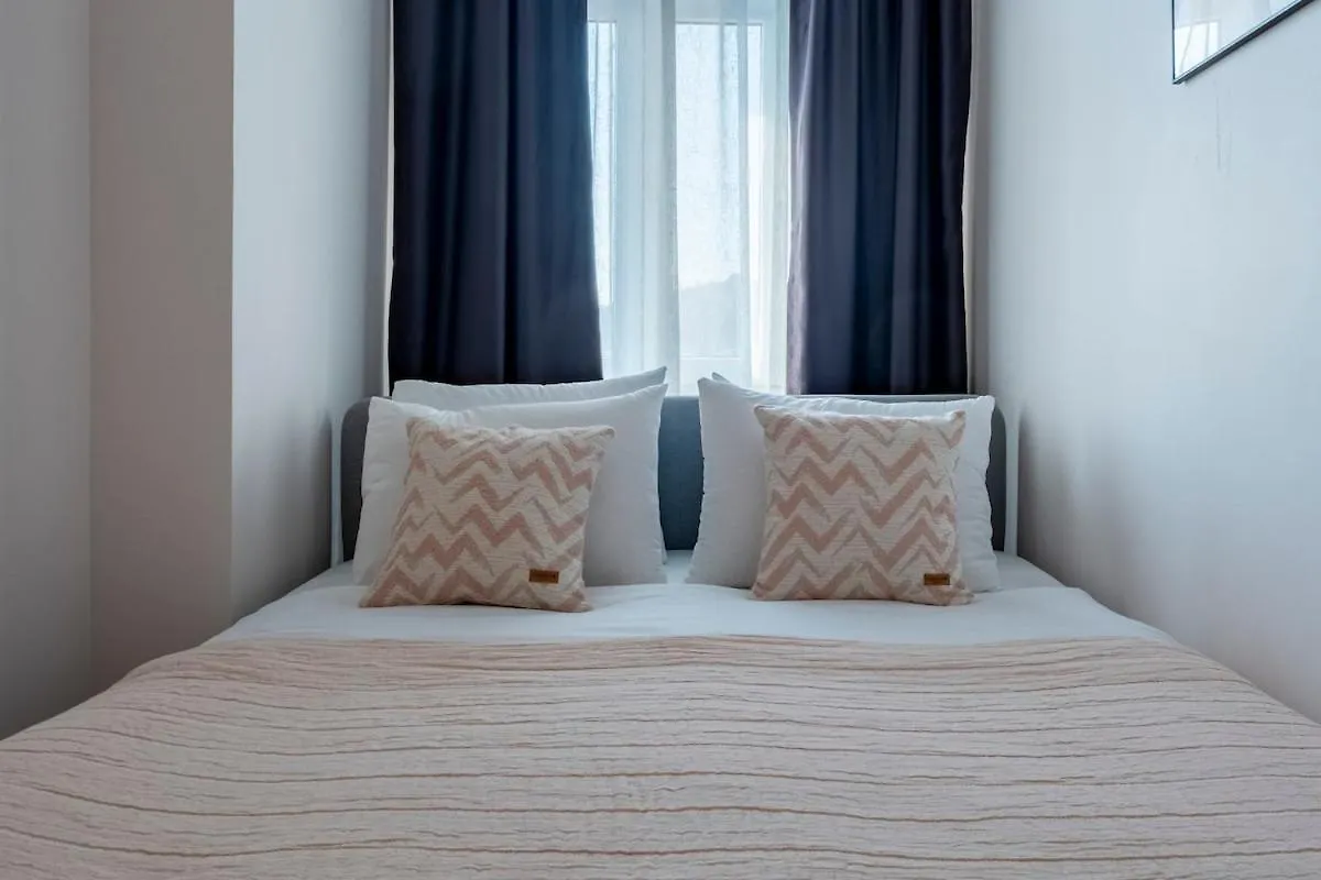 High-Ceiling 3-Bedroom Apartment Istanbul