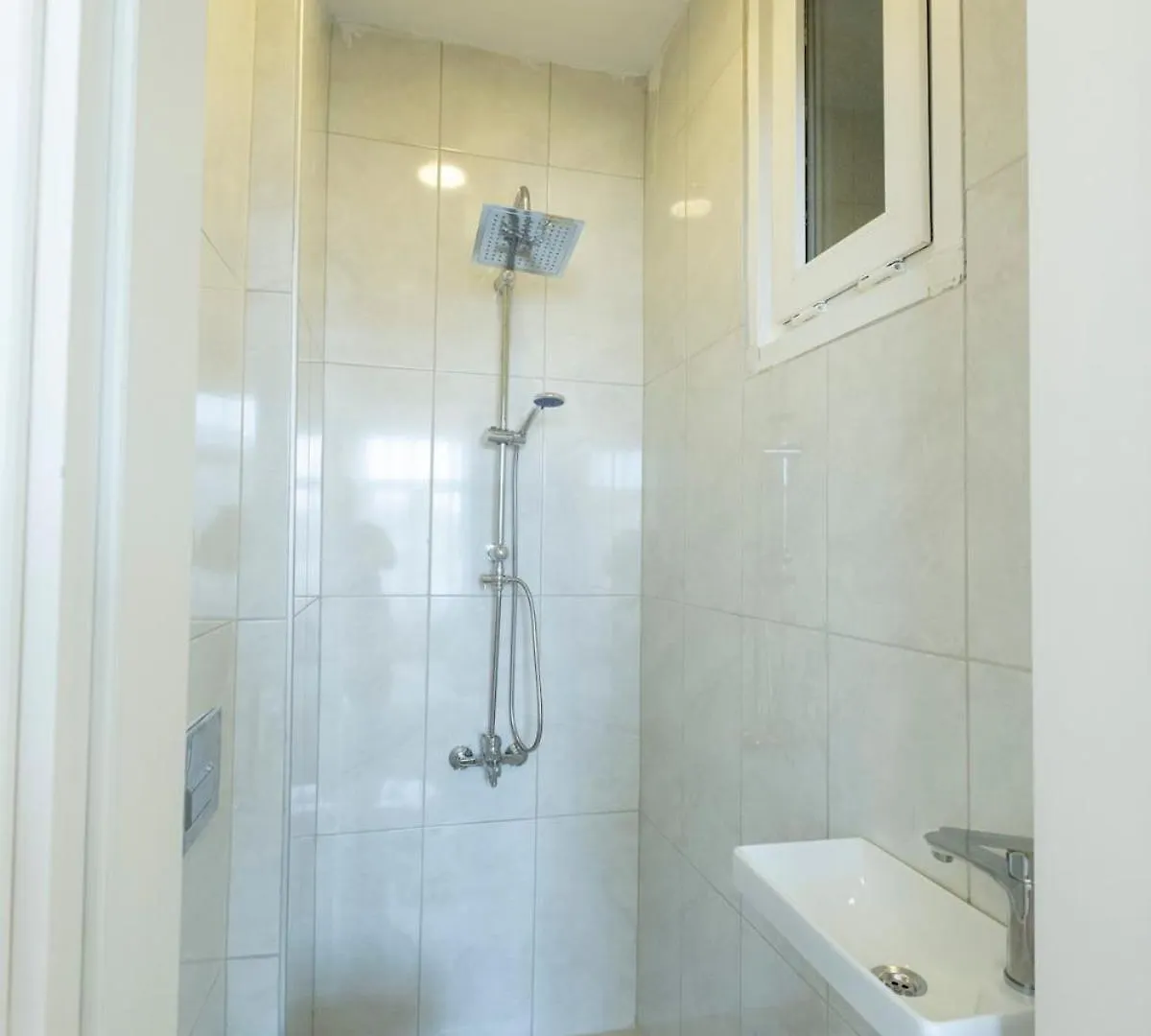 High-Ceiling 3-Bedroom Apartment Istanbul